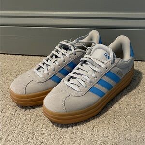 Adidas Women's VL Court Bold sneakers, size 8